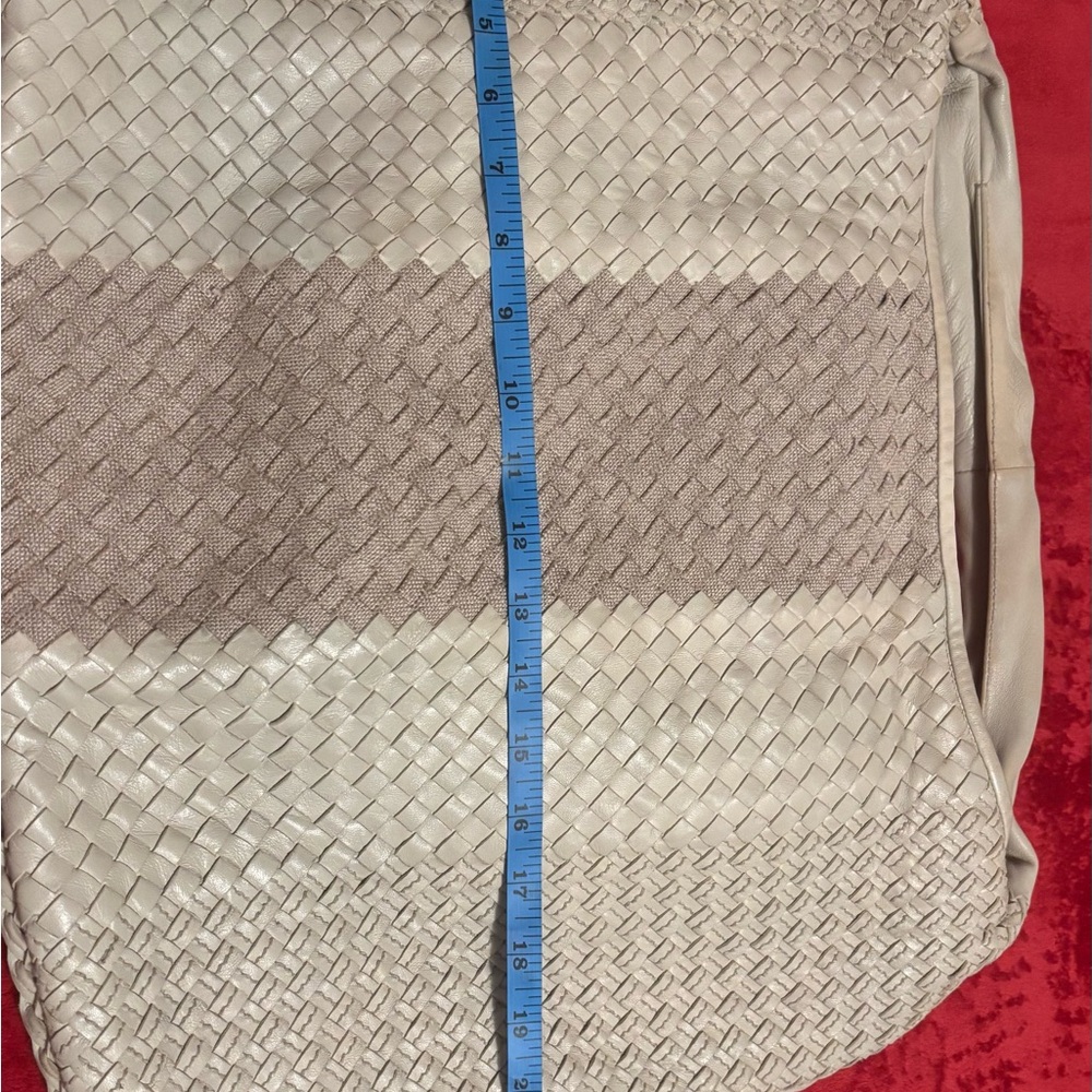 Bottega Veneta Cream  large Woven Tote - Picture 6 of 15